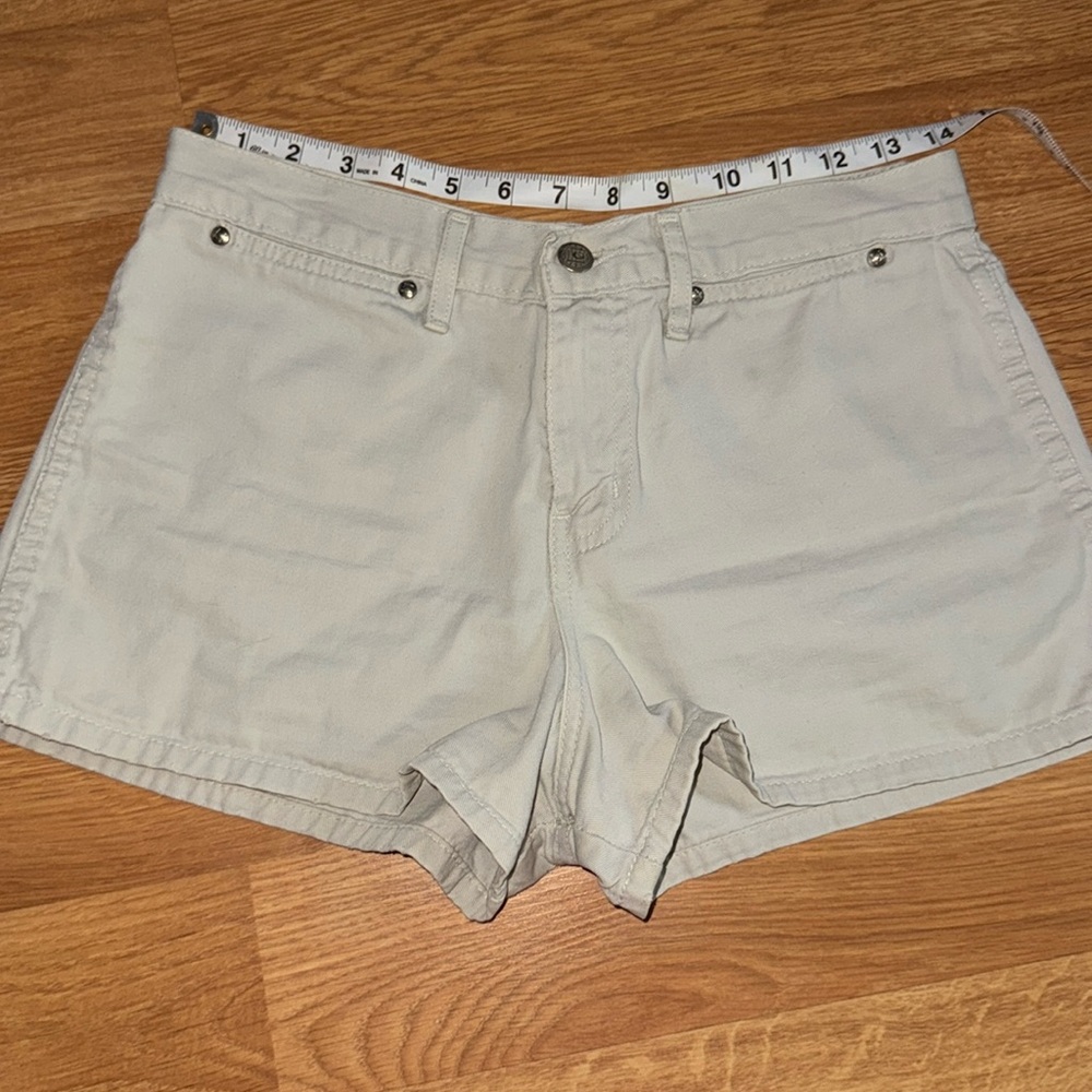 Lei Vintage Khaki Beige Shorts Size 7 90’s early 2000’s preppy short outdoor